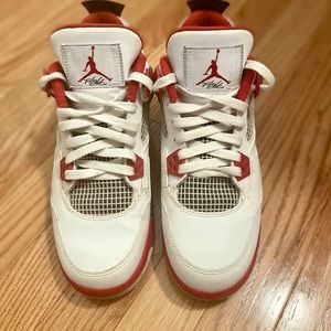 Air Jordan Fire Red 4